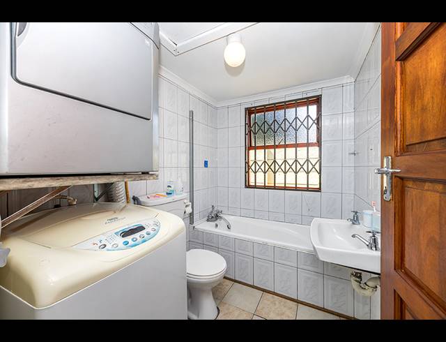 3 BEDROOM HOUSE FOR SALE IN TABLE VIEW